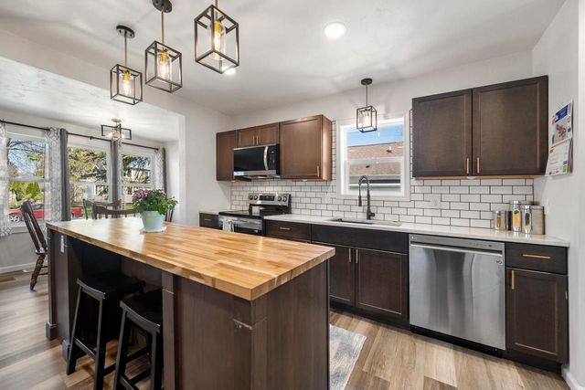 105 W 6TH STREET, Kaukauna, WI 54130
