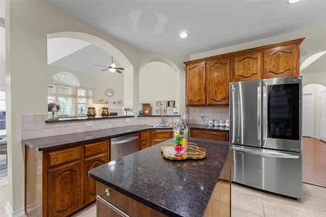 23307 Parkway Lakes Lane, Richmond, TX 77407