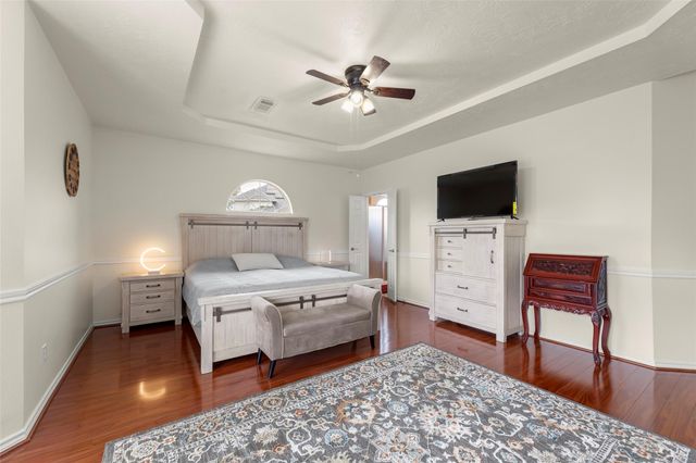 23307 Parkway Lakes Lane, Richmond, TX 77407