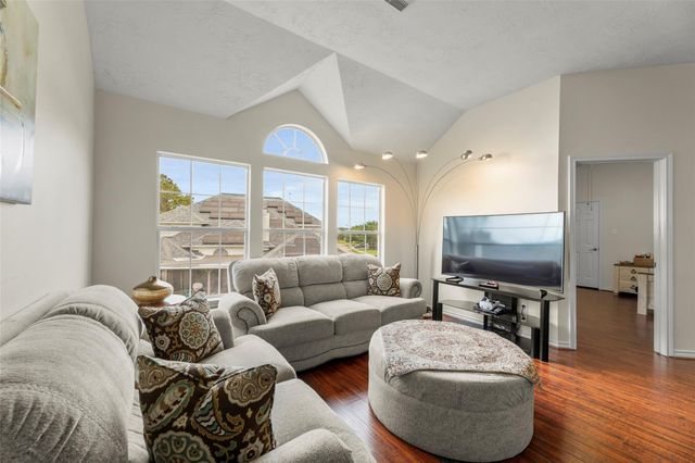 23307 Parkway Lakes Lane, Richmond, TX 77407