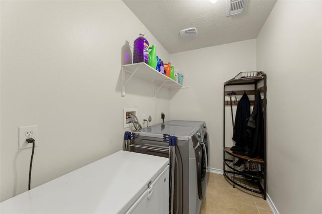 23307 Parkway Lakes Lane, Richmond, TX 77407