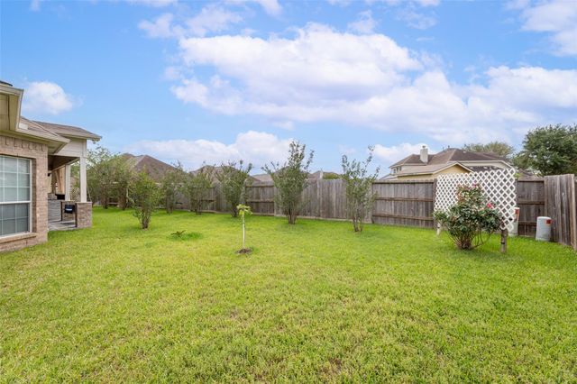 23307 Parkway Lakes Lane, Richmond, TX 77407