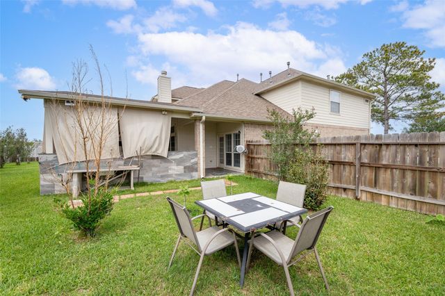 23307 Parkway Lakes Lane, Richmond, TX 77407
