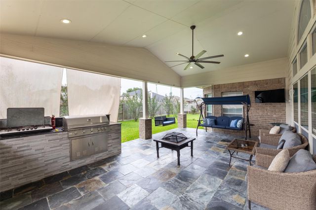 23307 Parkway Lakes Lane, Richmond, TX 77407