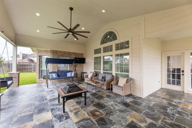 23307 Parkway Lakes Lane, Richmond, TX 77407