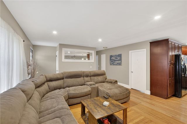 110 Panto Road, Warwick, RI 02886