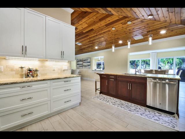 451 N Lyra Circle, Juno Beach, FL 33408