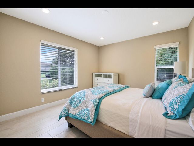 451 N Lyra Circle, Juno Beach, FL 33408