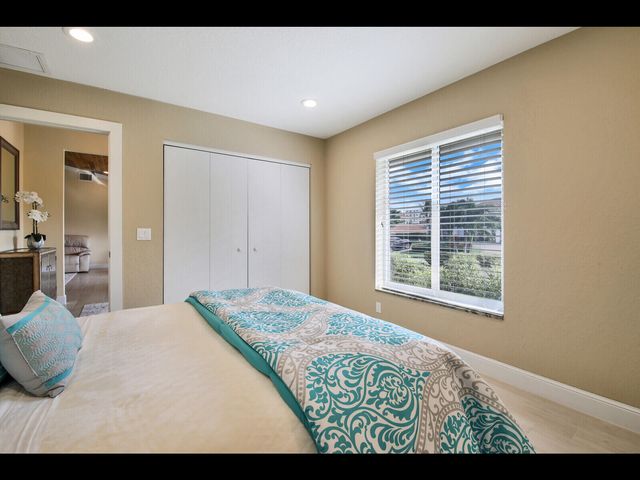 451 N Lyra Circle, Juno Beach, FL 33408