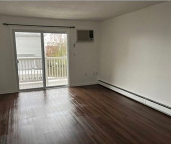 12 Cox Ct 2, Beverly, MA 01915