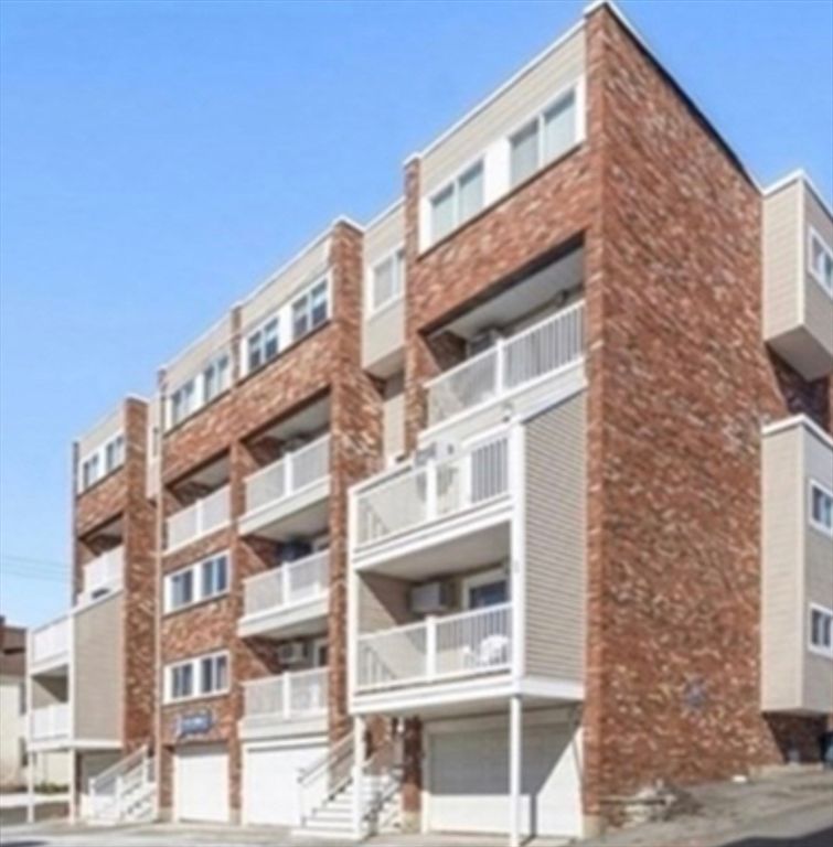 12 Cox Ct 2, Beverly, MA 01915