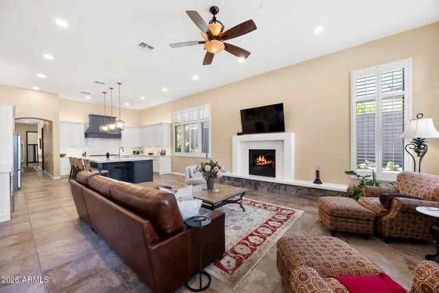 14364 E CHARTER OAK Drive, Scottsdale, AZ 85259