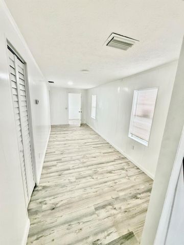 713 N 19th Street, Fort Pierce, FL 34950