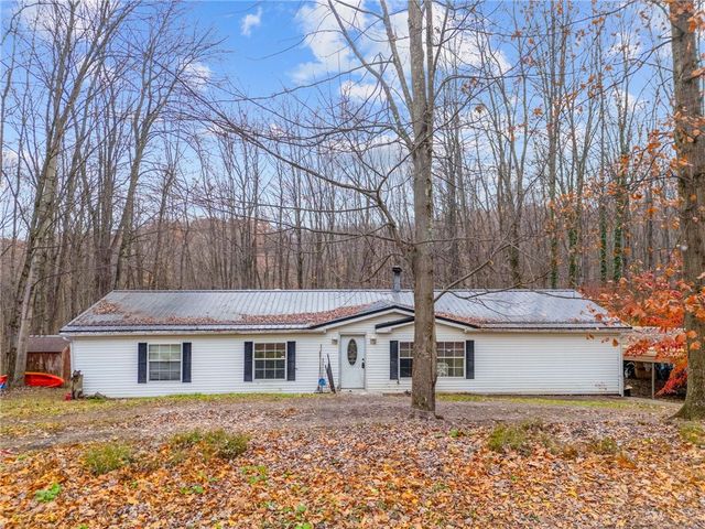 229 Connoquenessing Dr, Connoquenessing Twp, PA 16033