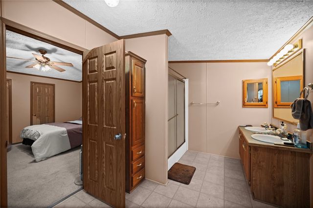 229 Connoquenessing Dr, Connoquenessing Twp, PA 16033