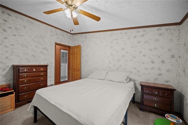 229 Connoquenessing Dr, Connoquenessing Twp, PA 16033