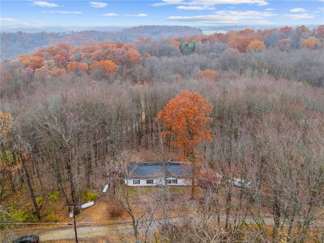 229 Connoquenessing Dr, Connoquenessing Twp, PA 16033