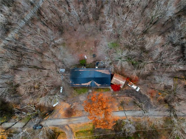 229 Connoquenessing Dr, Connoquenessing Twp, PA 16033