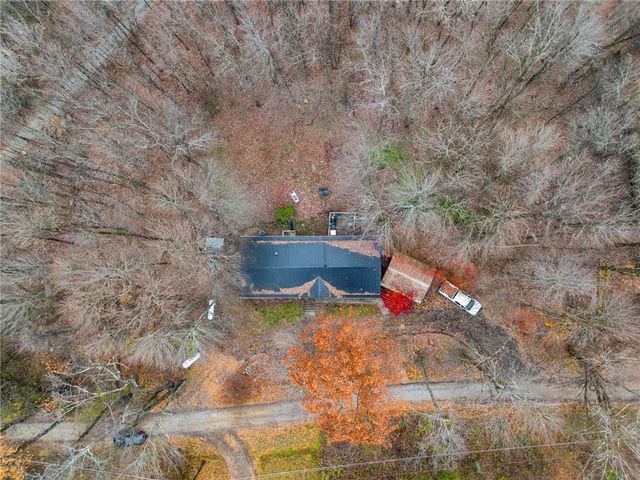 229 Connoquenessing Dr, Connoquenessing Twp, PA 16033