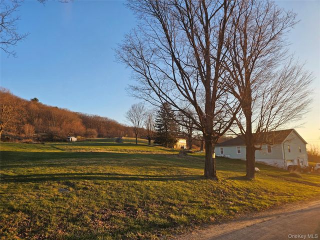 111 Crane Road 101, Bloomingburg, NY 12721