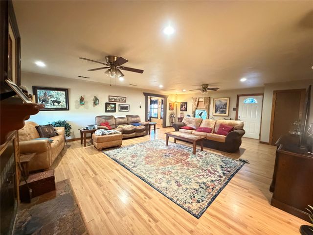 330 S Goode Road, Wilmer, TX 75172
