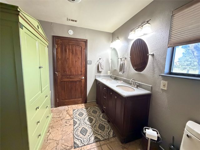 330 S Goode Road, Wilmer, TX 75172