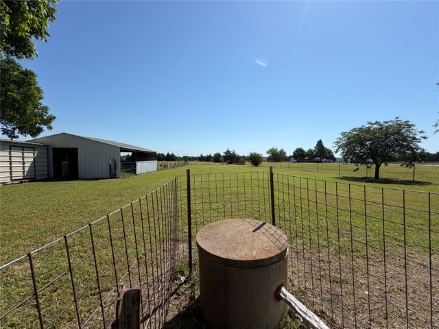 330 S Goode Road, Wilmer, TX 75172