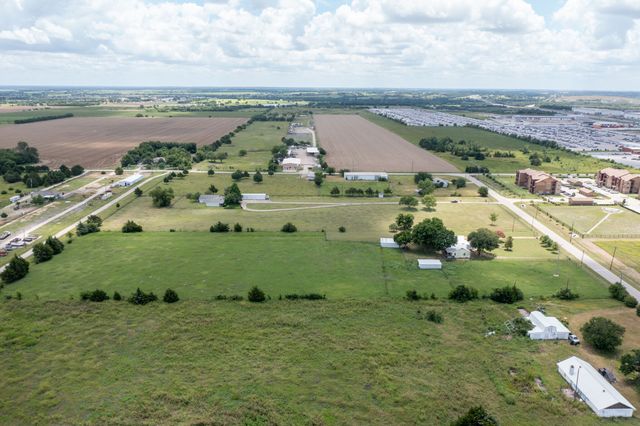 330 S Goode Road, Wilmer, TX 75172