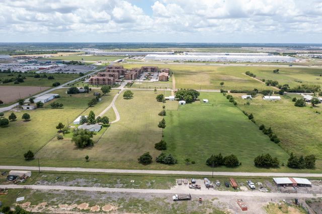 330 S Goode Road, Wilmer, TX 75172