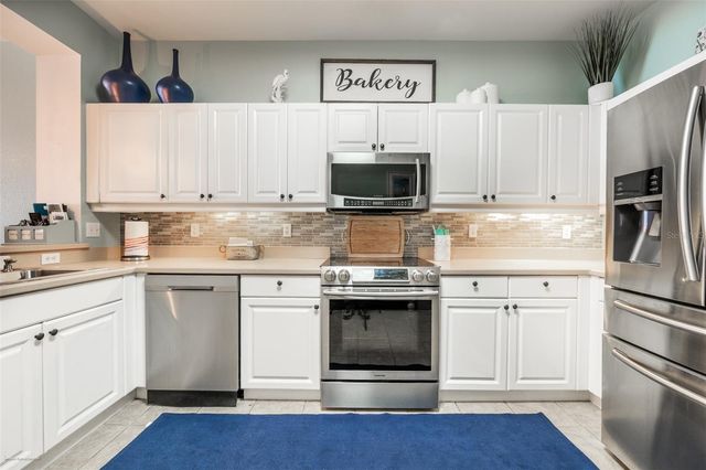 5125 MELBOURNE STREET E201, Punta Gorda, FL 33980