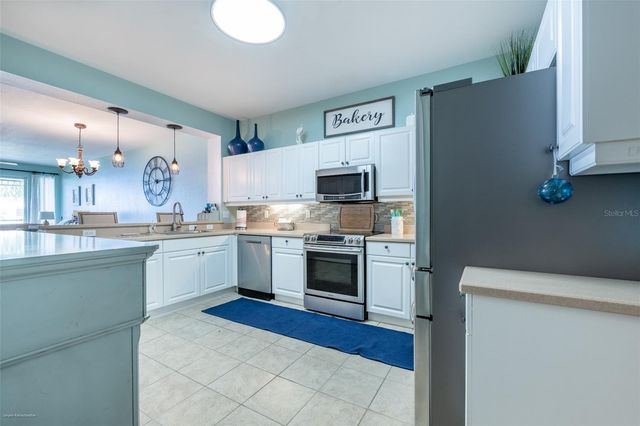 5125 MELBOURNE STREET E201, Punta Gorda, FL 33980