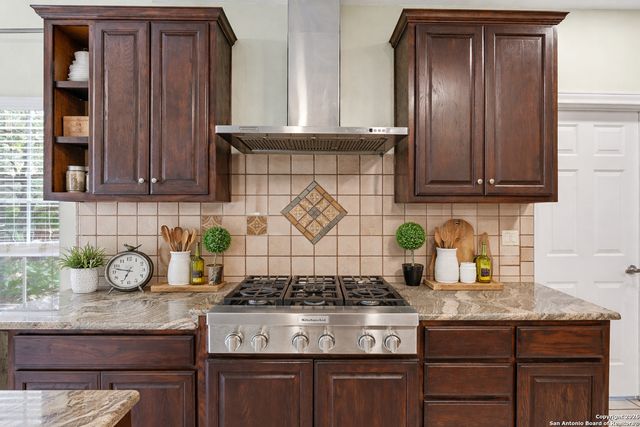 2 Rossridge, San Antonio, TX 78248