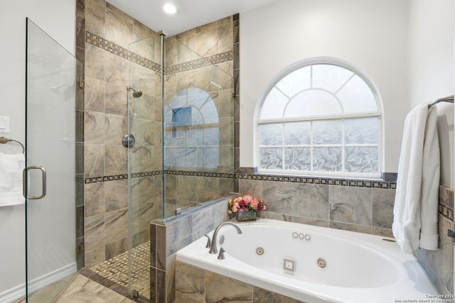 2 Rossridge, San Antonio, TX 78248