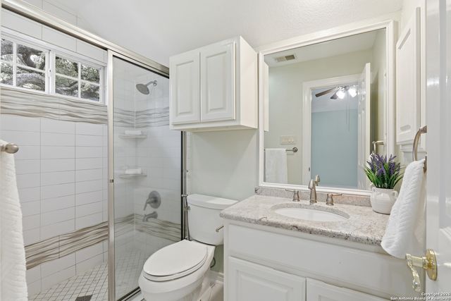 2 Rossridge, San Antonio, TX 78248