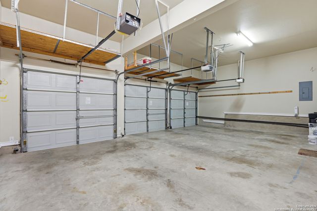 2 Rossridge, San Antonio, TX 78248