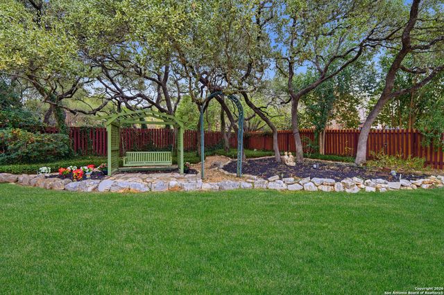 2 Rossridge, San Antonio, TX 78248