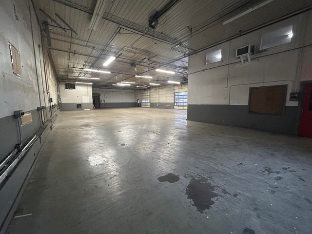 9350 Shaver Road Suite B, Portage City, MI 49024
