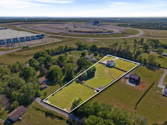 3017 Gwynn Rd, Lebanon, TN 37090