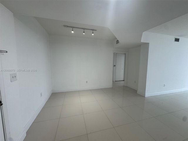 18800 NE 29 Avenue 1005, Aventura, FL 33180
