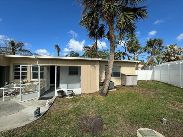 301 COLONIA LANE W, Nokomis, FL 34275
