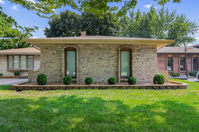 2205 182nd Street, Lansing, IL 60438