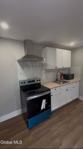 23 Benson Street 3, Albany, NY 12206