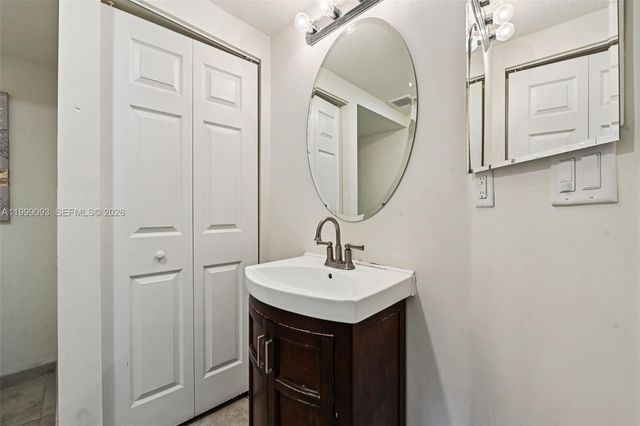 18431 NW 89th Ct, Hialeah, FL 33018