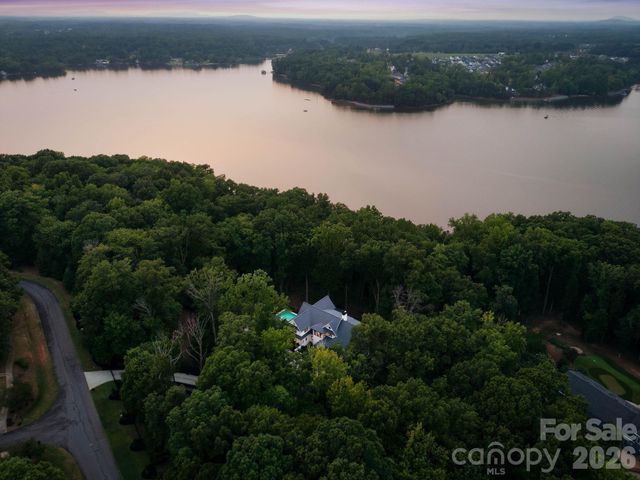 13702 Sage Thrasher Lane, Charlotte, NC 28278