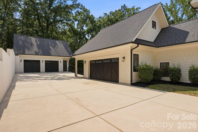 13702 Sage Thrasher Lane, Charlotte, NC 28278