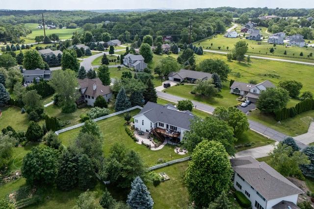 8601 Stonebrook Circle, Middleton, WI 53562