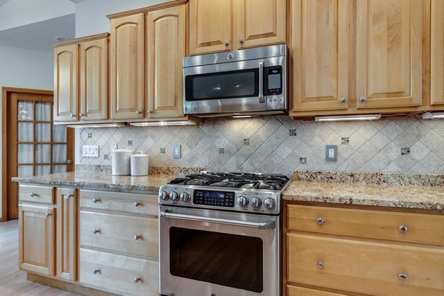 8601 Stonebrook Circle, Middleton, WI 53562