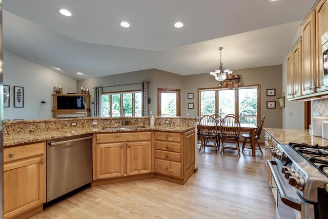8601 Stonebrook Circle, Middleton, WI 53562