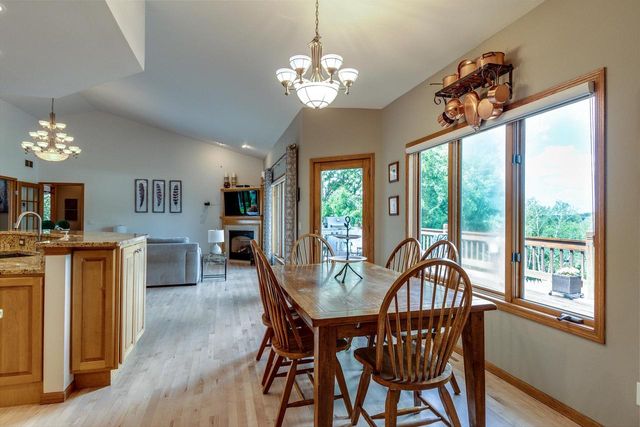 8601 Stonebrook Circle, Middleton, WI 53562