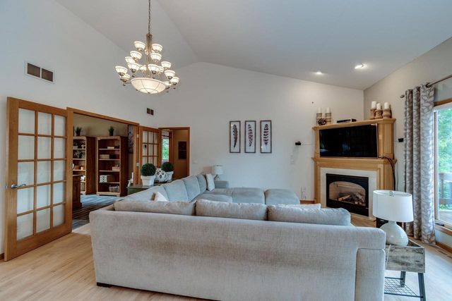8601 Stonebrook Circle, Middleton, WI 53562